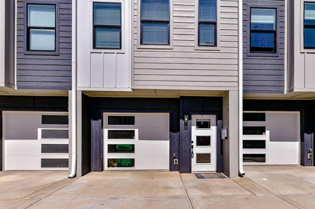 On The Move In Plaza Midwood *